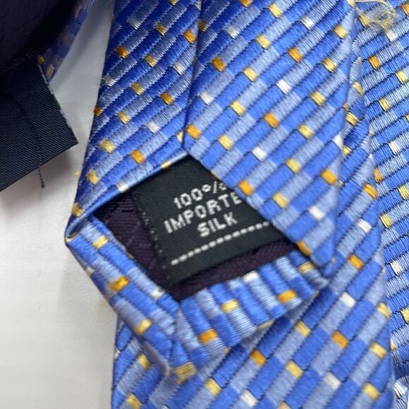 Blue 100% silk arrow platinum necktie - Picture 3 of 6